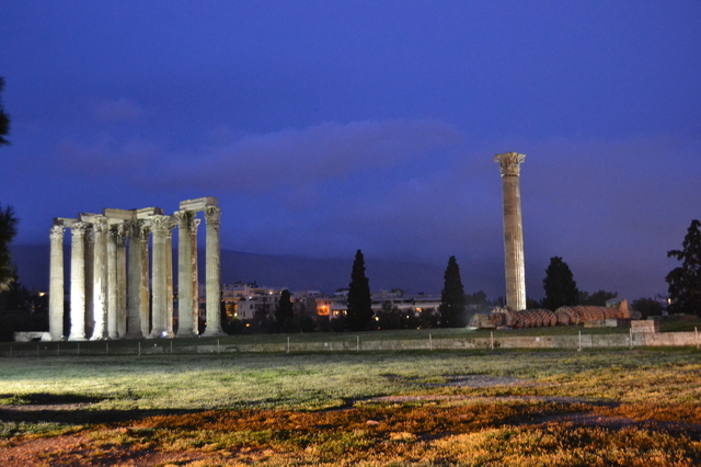 Crónica de un viaje a Grecia 2016 (En construcción) - Blogs de Grecia - 13 Marzo - Atenas (Ágora Griega y Romana, Templo Zeus, Barrio Psiri) (10)