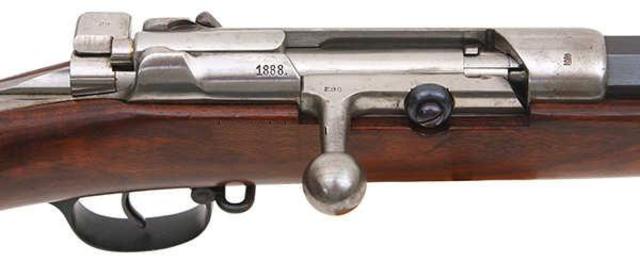 Vista del cierre del Mauser 71-84 una con el obturador cerrado y otra con el abierto