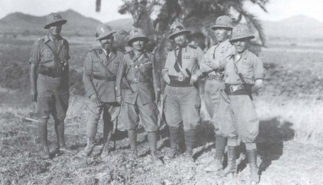 Oficiales italianos en Etiopía