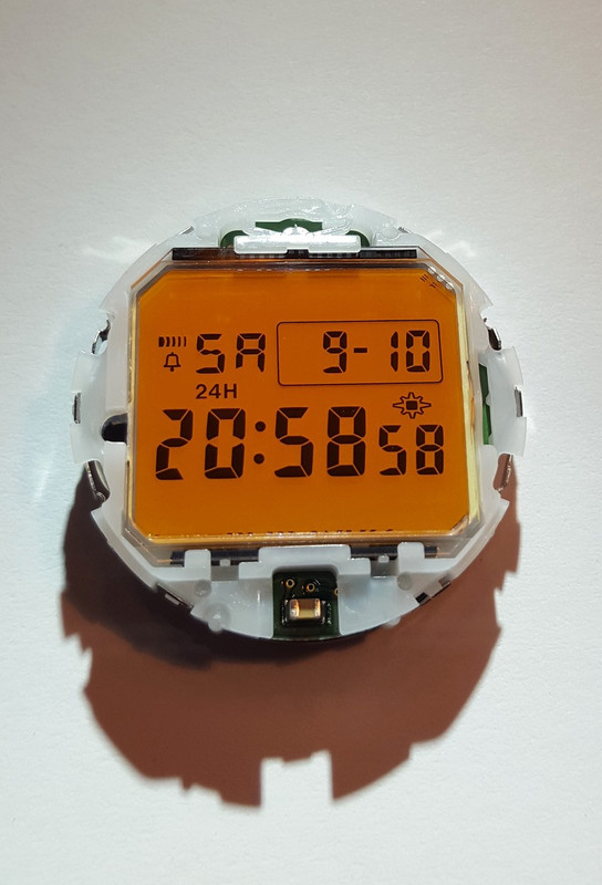 DW_5600_Orange_LCD.jpg