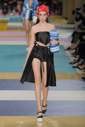 Miu_Miu_Spring_2017_8r_AOqp12m_Gox.jpg