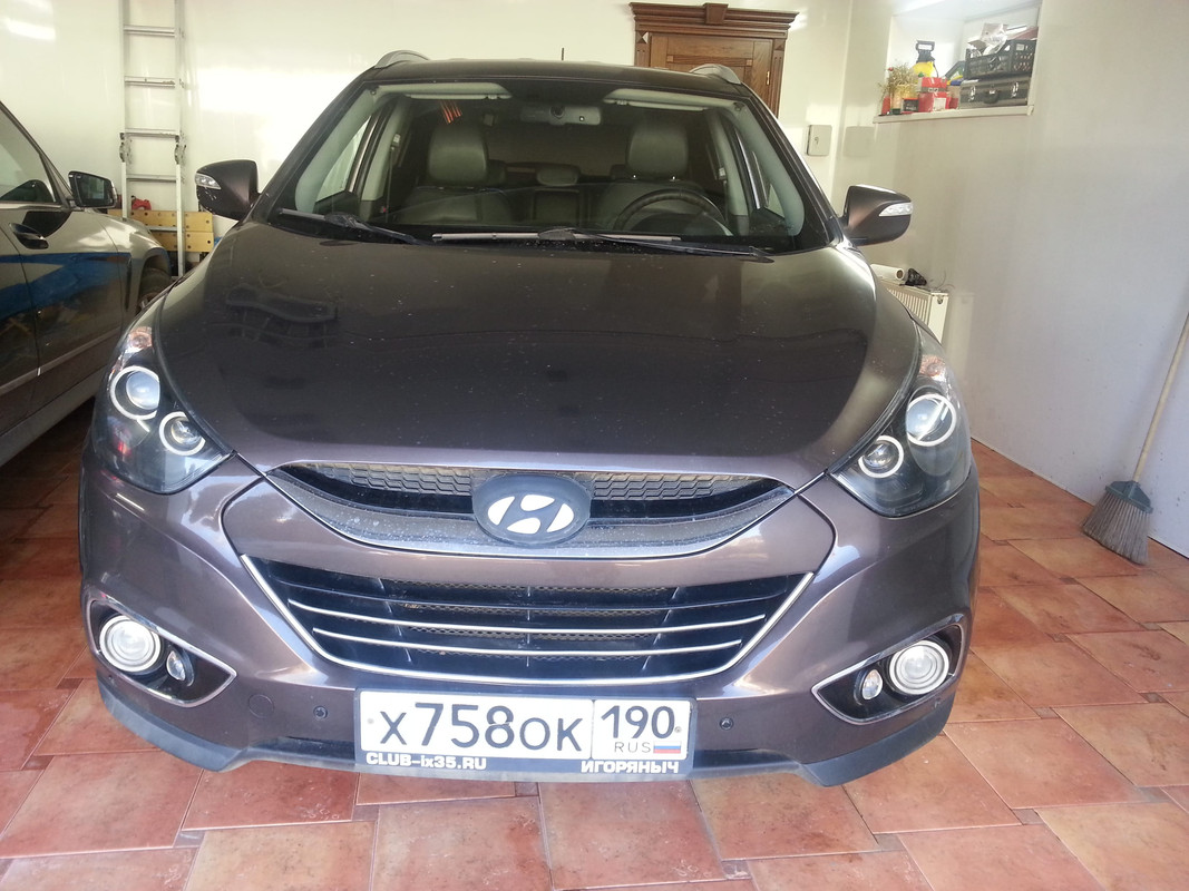 Хендай света. Ix35 ксенон. Фара Hyundai ix35. Би линзы ix35. Hyundai ix35 2011 Дальний свет.