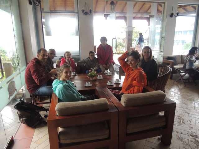 12 días en Sri Lanka y Maldivas. De los campos de té a los baños con tiburones - Blogs de Sri Lanka - Visita a la fábrica de té y tarde en Negombo (3)